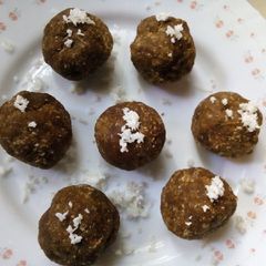 A picture of Chocolate coconut balls.