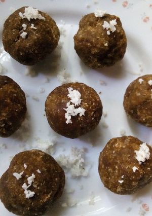 A picture of Chocolate coconut balls.