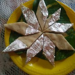 A picture of Kaju katli.