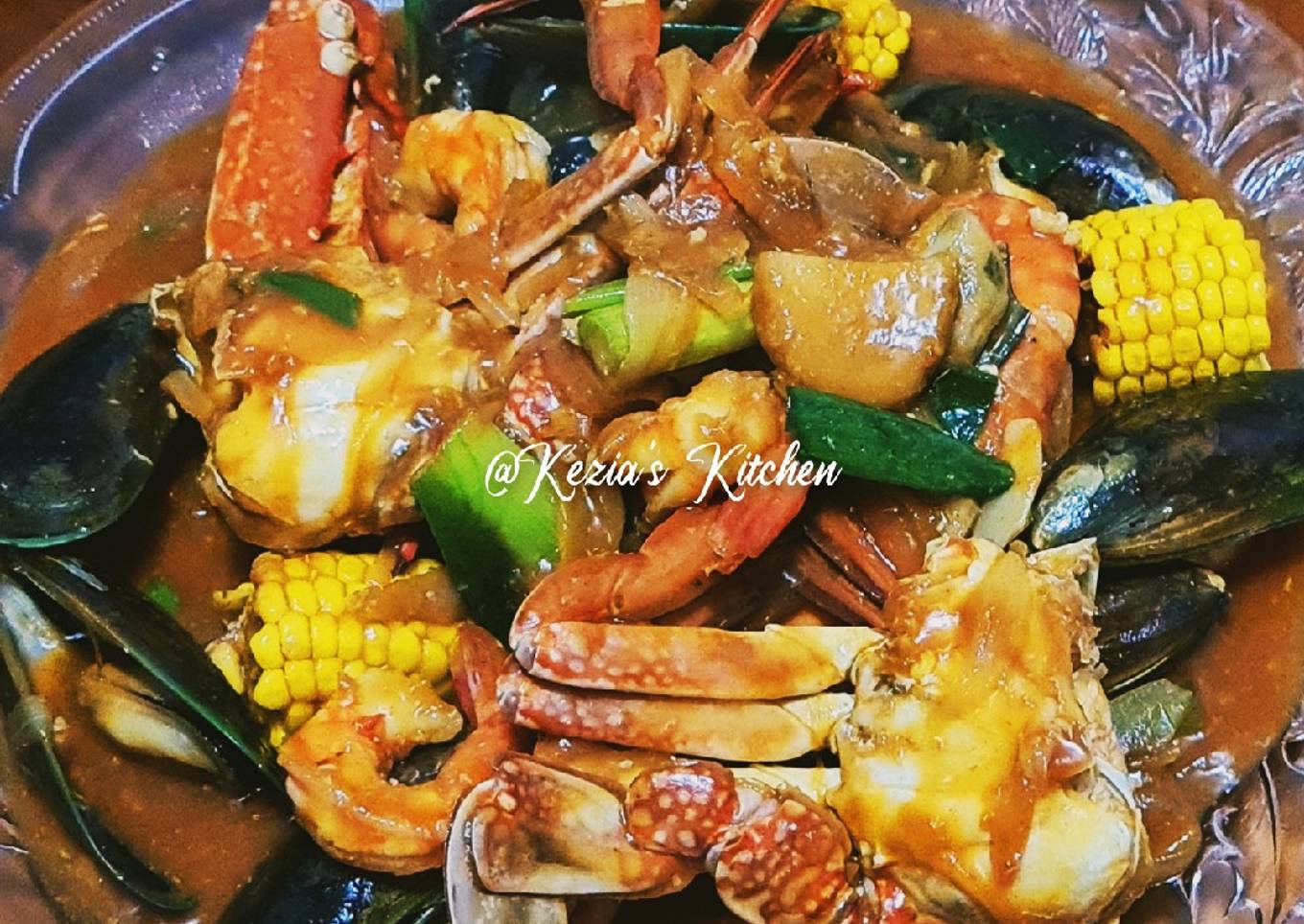 Simple mix seafood padang sauce