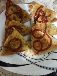 عکسی از دستور سمبوسه خانگی🌮🌮🥪