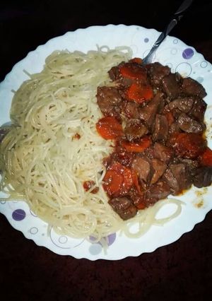A picture of Spaghetti and liver stew.