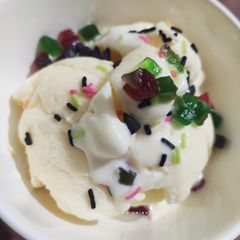 A picture of Vanilla Ice Cream.