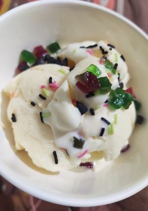 A picture of Vanilla Ice Cream.