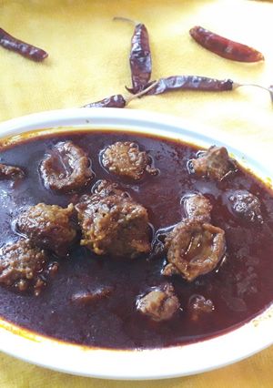 A picture of Hot spicy &tangy urd badi curry.