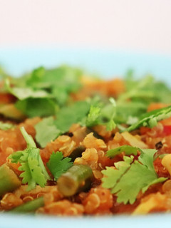 Foto de Quinoa com legumes e delícias do mar