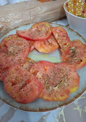 Una foto de Carpaccio de Tomate Rosa