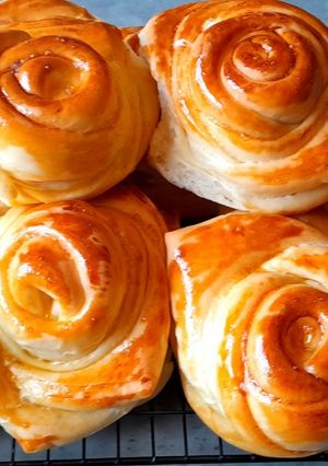 Una foto de Pan en forma de rosas