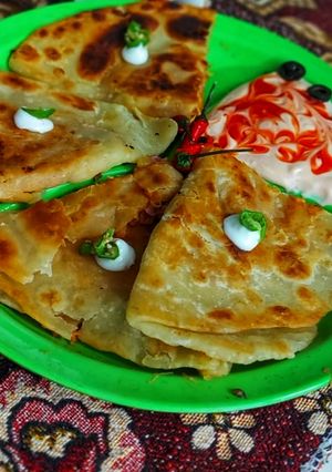 A picture of Chicken tandoori cheese Paratha.