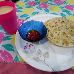 A picture of Indian Aloo paratha.