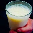 Jugo de piña con leche