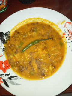 A picture of Kamande stew (green lentils).