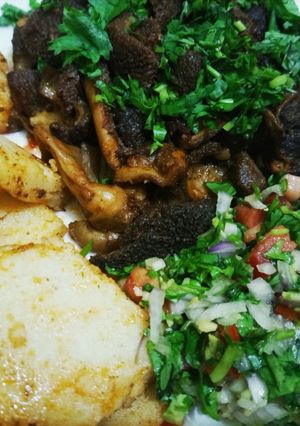 A picture of Ugali matumbo ft african salad.