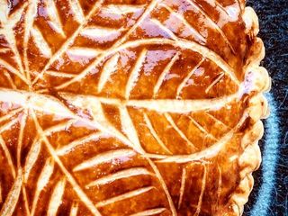 Galette à la frangipane et framboises