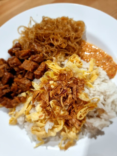 Foto resep Nasi Uduk Betawi Rice Cooker