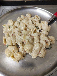 A picture of Creamy White Sauce Macroni.