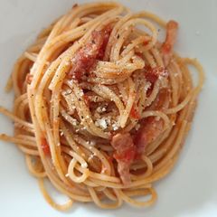 A picture of Spaghetti amatriciana.