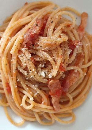 A picture of Spaghetti amatriciana.
