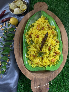 લેમન રાઈસ (Lemon Rice Recipe In Gujarati) રેસીપી મુખ્ય ફોટો