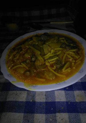 Una foto de Fideos "gordos" con verduras