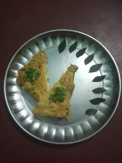 பிரட் ஆம்லெட் (Bread omelette recipe in tamil) செய்முறை முக்கிய புகைப்படம்
