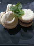 Macarons con relleno sabor chocolate