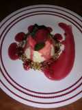 Panacotta de coco con coulis de jamaica y mezcal oaxaqueño