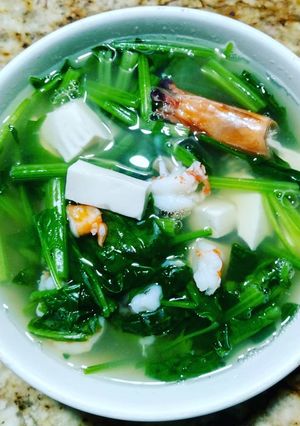 Hình của món Canh tôm cải bó xôi.