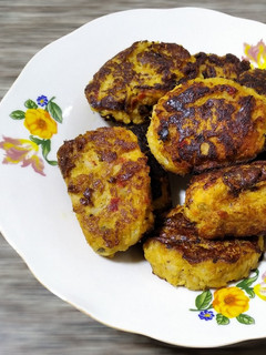 Una foto de Bocaditos veganos y proteicos -de coliflor y vegetales- :)
