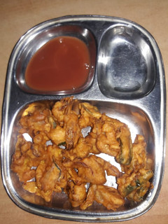 பஜ்ஜி மாவு (Bajji maavu recipe in tamil) செய்முறை முக்கிய புகைப்படம்