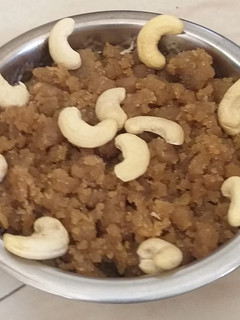 લાપસી (lapsi in gujarati) રેસીપી મુખ્ય ફોટો