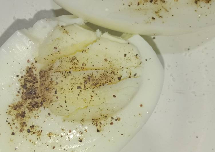 Boiled eggs with Chat masala