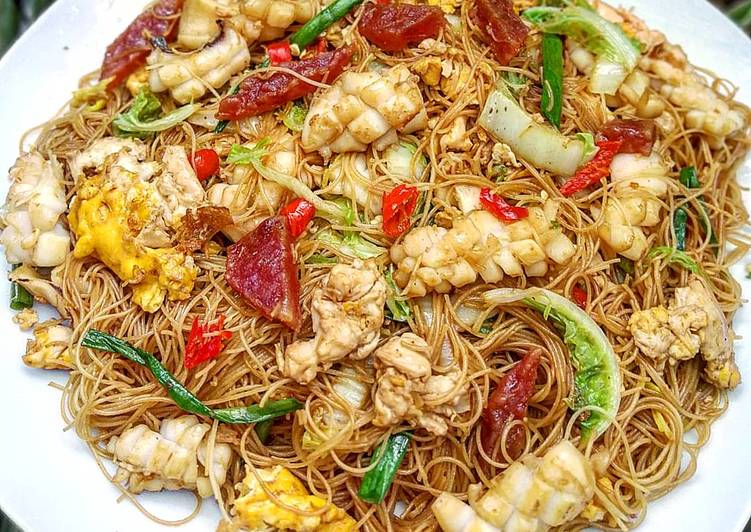 Proses mengolah Bihun Goreng Seafood Lezat