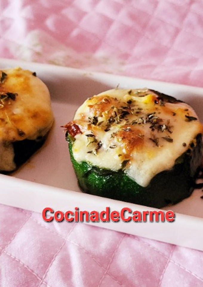Una foto de Rollitos de calabacín rellenos
