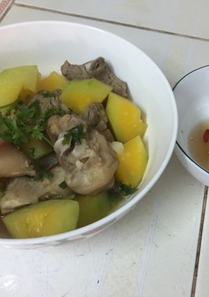 Hình của món Canh móng giò đu đủ.