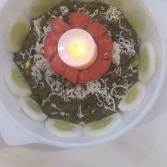 A picture of Palak paneer.