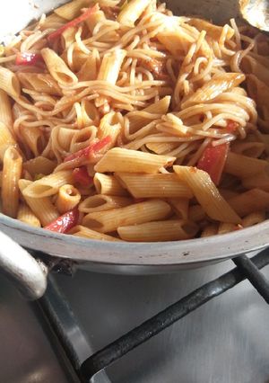 A picture of Spaghetti with pasta.
