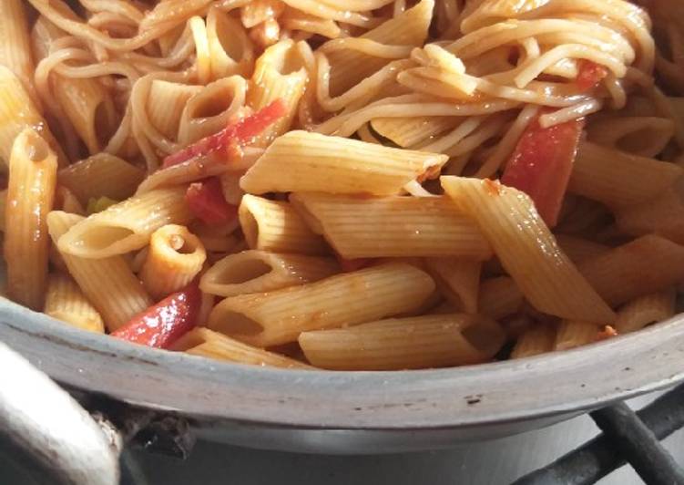 Spaghetti with pasta