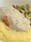 Salmão com Molho de Limão e Endro