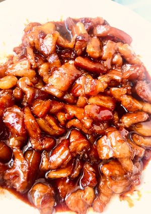 Hình của món Thịt ba chỉ rang cháy cạnh.