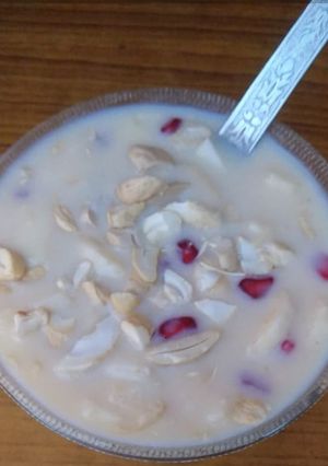 फ्रूट कस्टर्ड(jruit custard in hindi) रेसिपी मुख्य फोटो