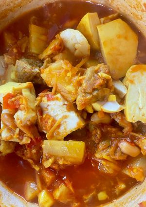 รูปของ แก๋งฮังเลเต้าหู้เหลืองหมูหน้อยๆ🍍🌶️🧄🫚 สูตรไม่ใส่กะปิ ถั่วเน่า (แกงฮังเล)