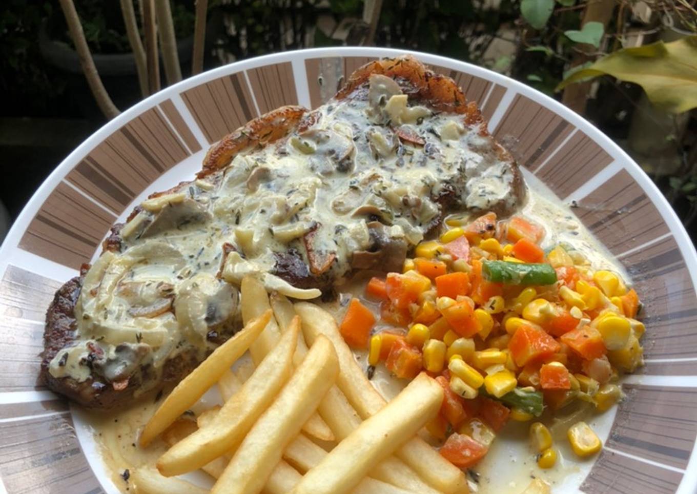 Sirloin Steak with Mushroom Sauce