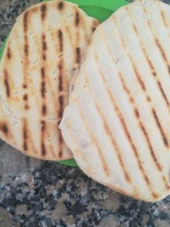 Una foto de Tortilla para el mate en asadera essen