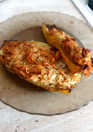 Tonhalas rizzsel töltött cukkini recept fotója