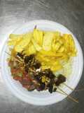 Pinchos de carne de res
