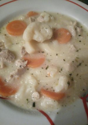 Pulykahúsos karfiolleves recept fotója