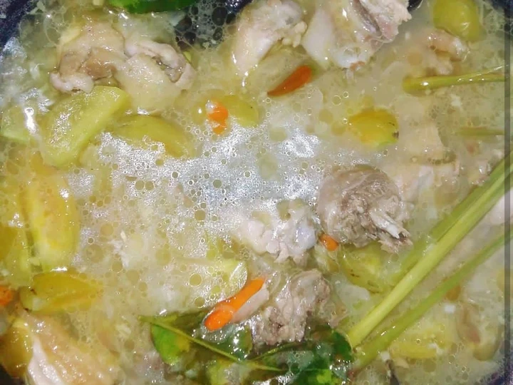 Langkah Gampang Membikin Resep Garang asem ayam kampung no daun pisang no santan no ribet yang Menggugah Selera Anti Ribet, Uenak Banget