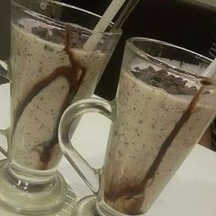 Oreo shake A picture of Oreo shake.
