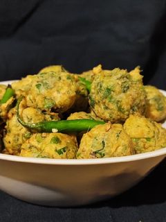 मेथी के पकौड़े (Methi ke pakode recipe in hindi) रेसिपी मुख्य फोटो